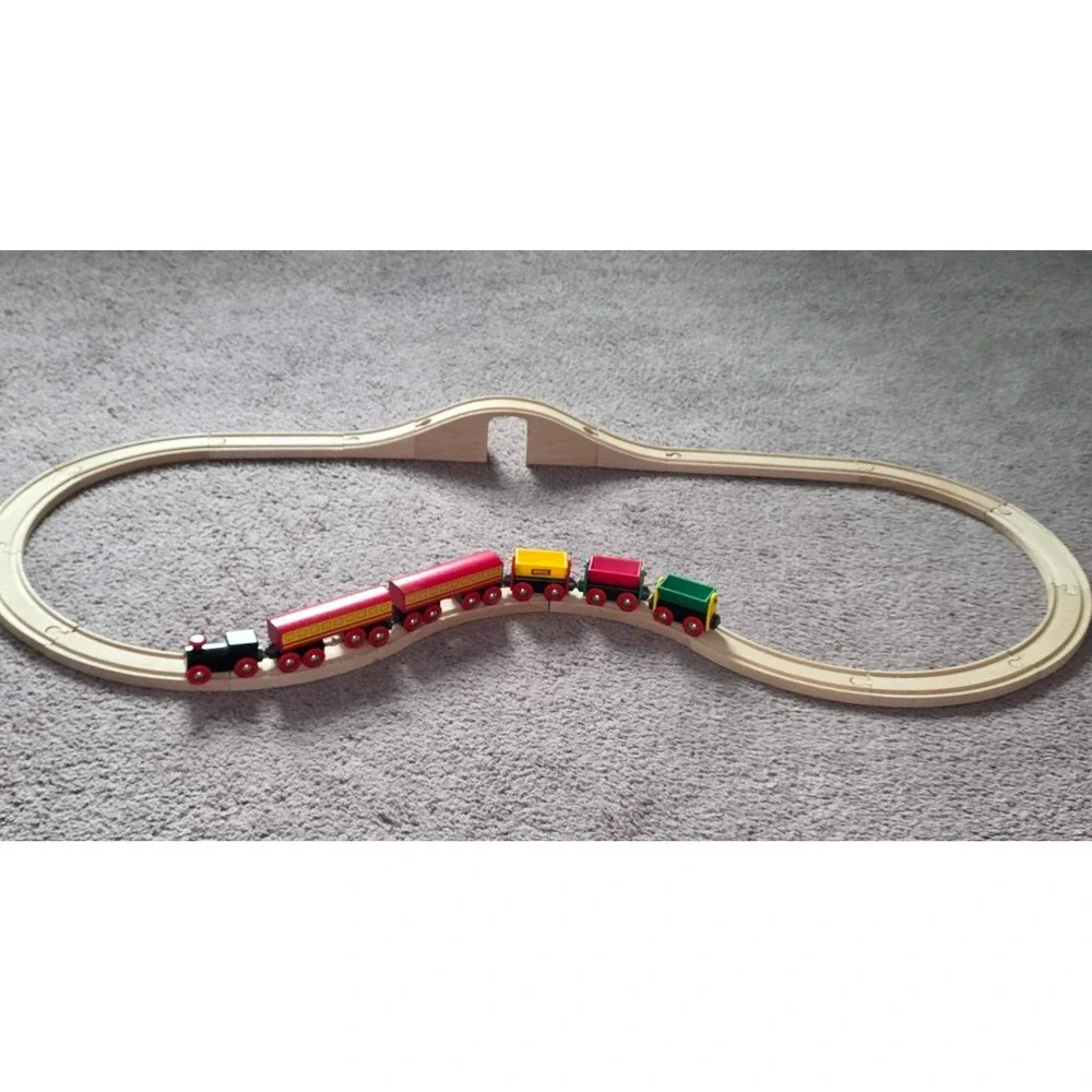 Brio Wooden Railway‎ Trains of the World Red Road Engine Train Set Tracks